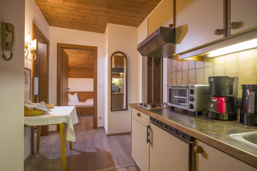 Das Landhaus Am See อาเคนเคียร์ค ภายนอก รูปภาพ